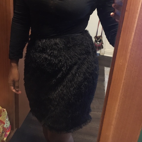 Kardasian Kollection Fringed Fur Mini Skirt Size M - Picture 11 of 16